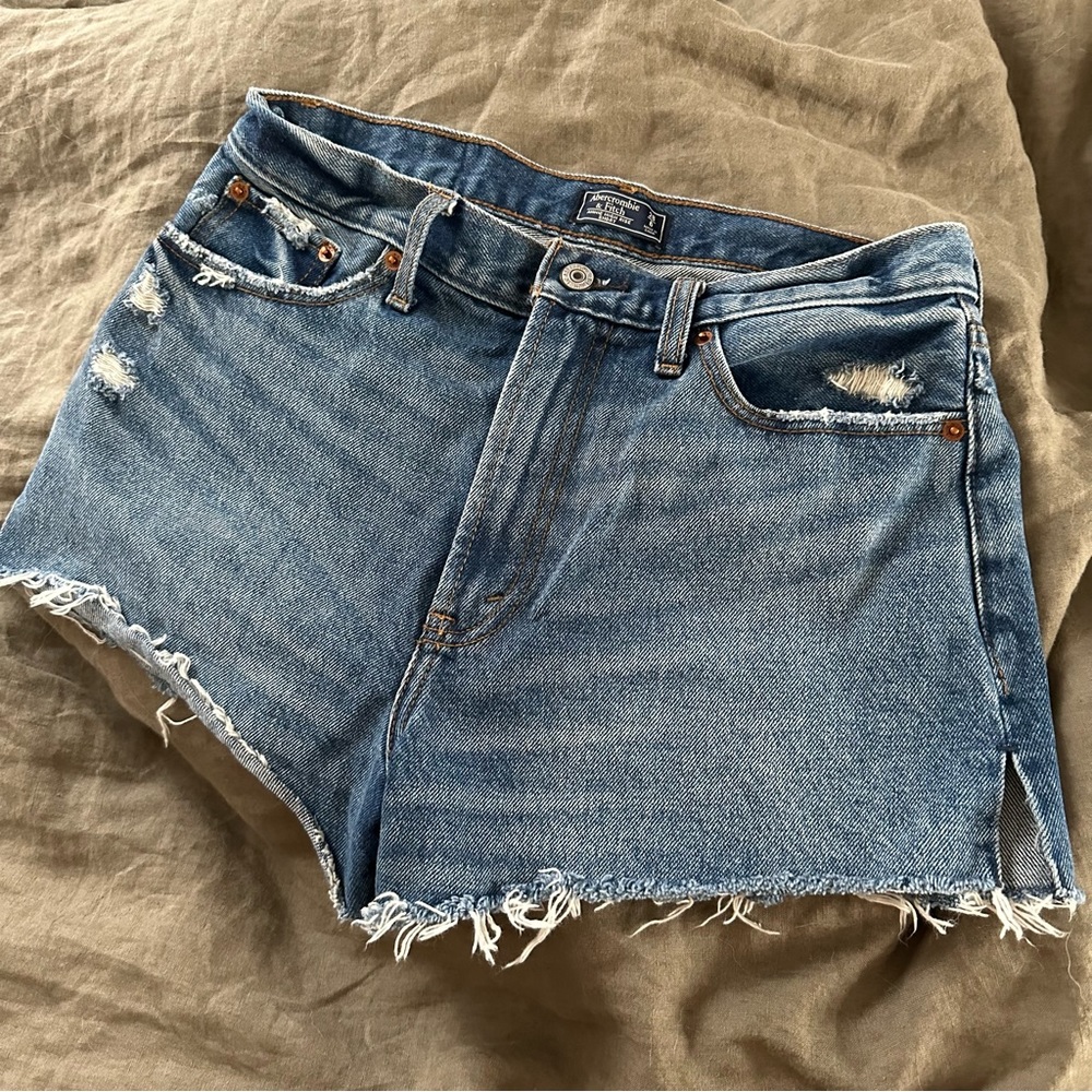 Abercrombie high rise short